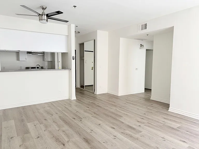 Perfectly situated 2 bedroom and 2 bathroom ! — Photo 6