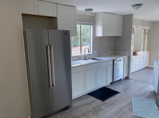 524 Charlotte Ann Rd, Medford, OR 97501