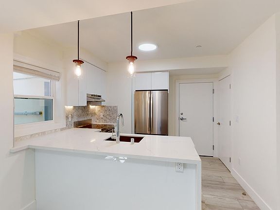 3rd image of 530 Stockton St #2