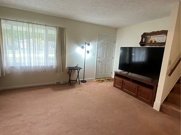 2nd image of 5115 Chestnut Hill Dr