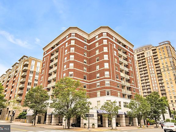 2nd image of 880 N Pollard St APT 801