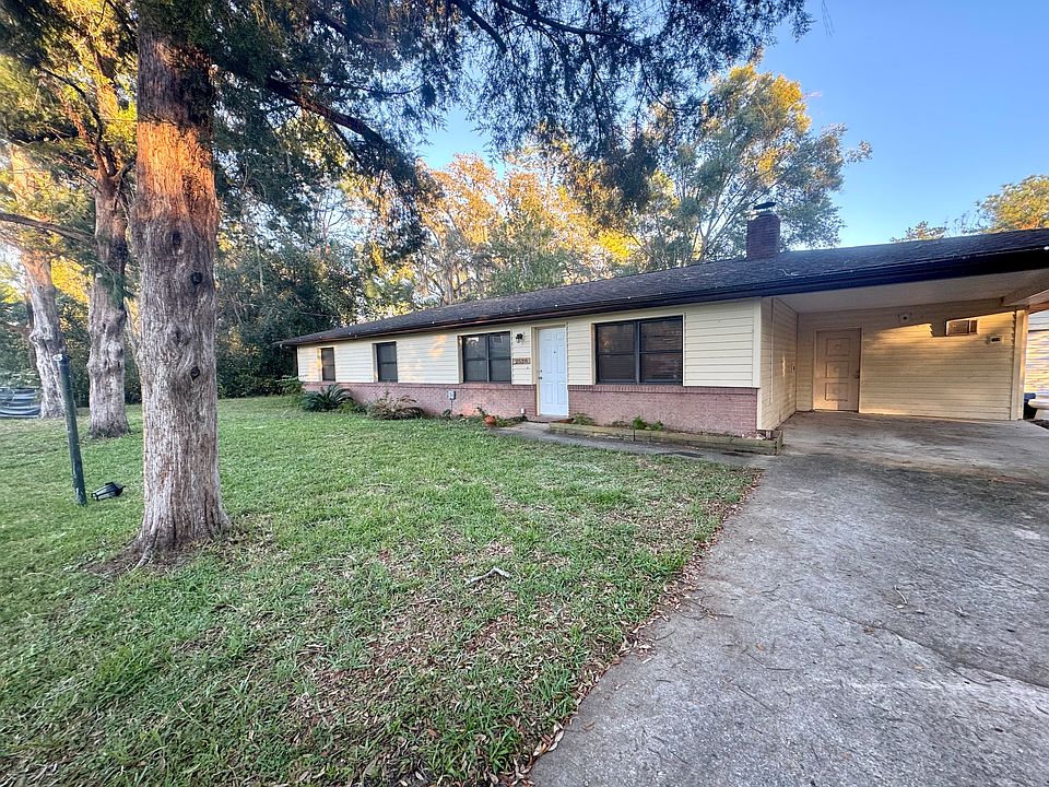 1st image of 2528 Park Lake Dr