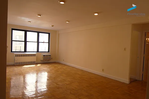 Rented by FirstService Realty (legacy) | media 17