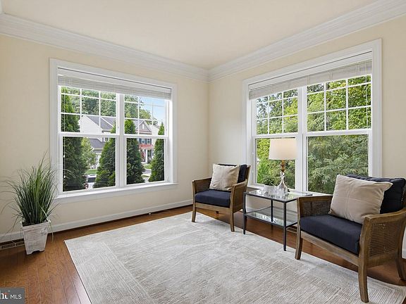 5th image of 2010 Basil Hall Ct