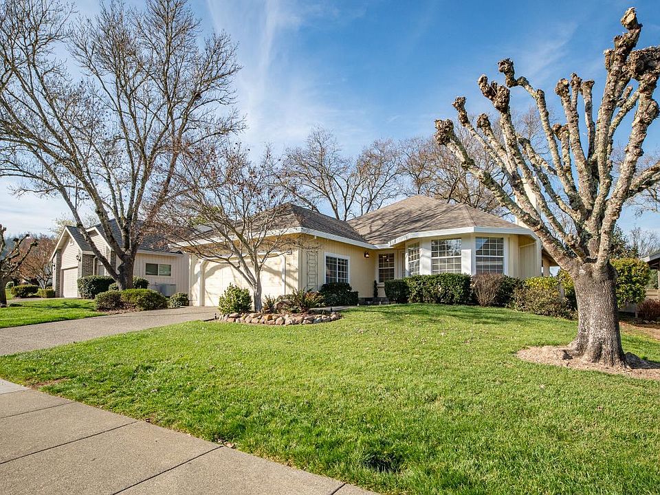 2nd image of 8151 Oakmont Drive