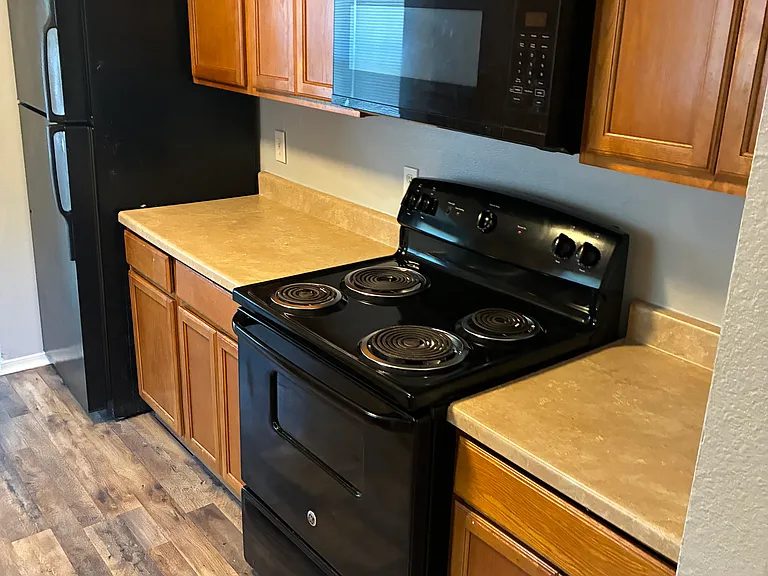 6323 W Adams St — Photo 3