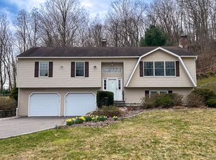 45 Swamp Rd, Newtown, CT 06470