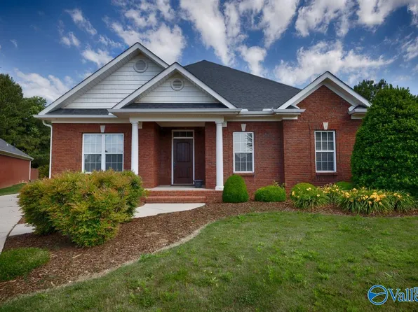 27010 Mill Creek Dr, Athens, AL 35613