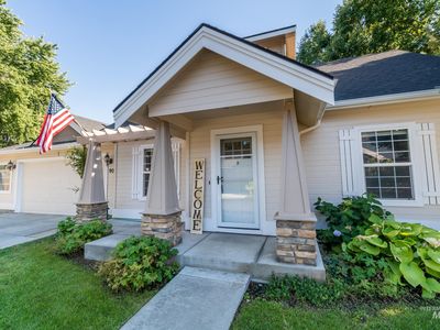 9032 Hepburn Ln, Garden City, ID, 83714