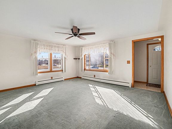 5th image of 800 W Midland Rd