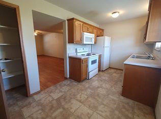 20304 Skyview Dr, Waynesville, MO 65583