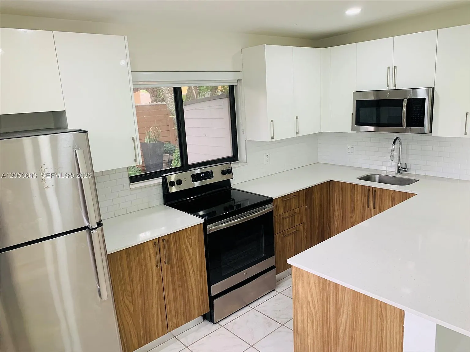 Silver Bluff Gardens — Photo 4