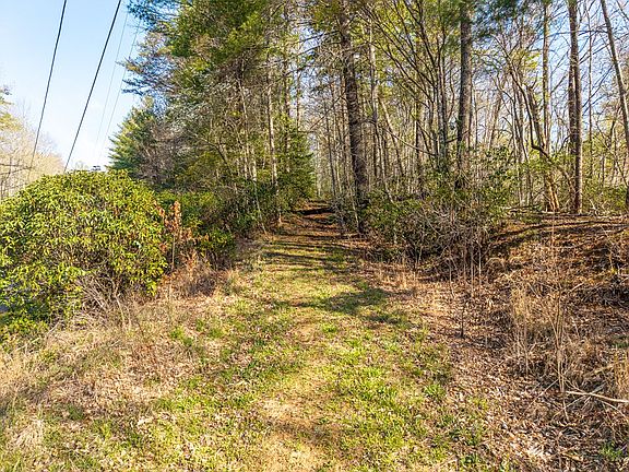 2nd image of 4.38 Mountain Tops Ct #A