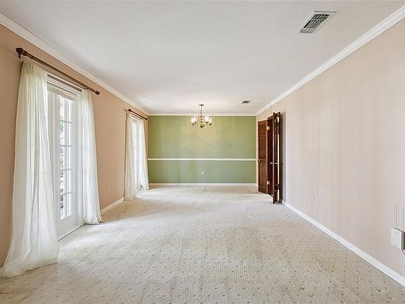 5th image of 715 Carmenere Dr