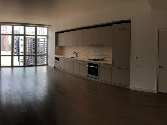 3rd image of 305 E 51st St APT 30B