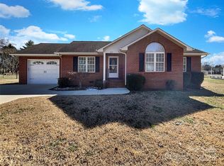 898 Sage Field Ln, Lincolnton, NC 28092