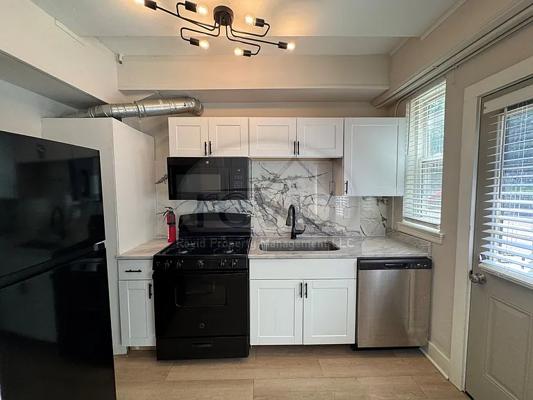 Goodbar Townhomes — Photo 35