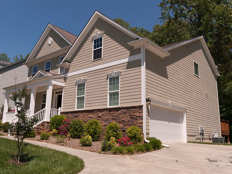 1st image of 134 W Hatterleigh Ave