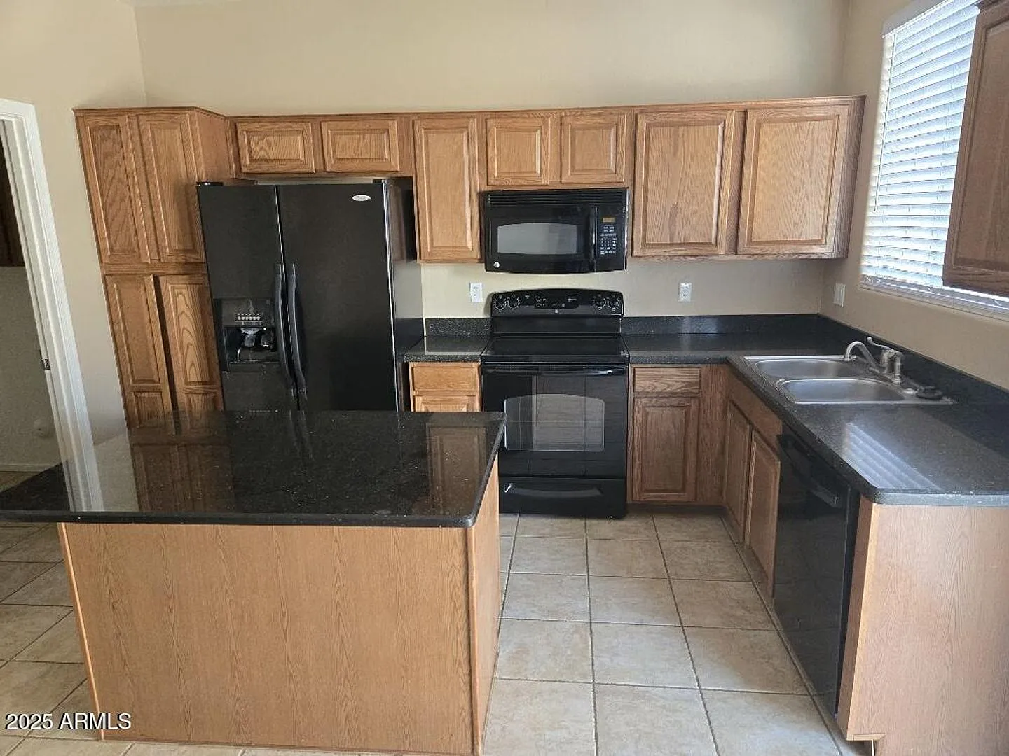 Nice 3 Bedroom home in Surprise — Photo 3