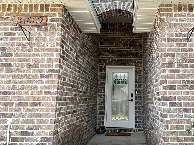 31639 Buckingham Blvd — Photo 3