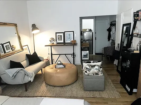 Rented by Buchbinder & Warren | media 1