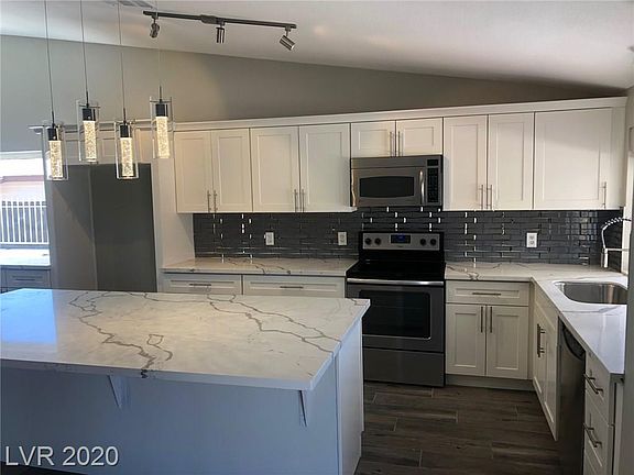 4th image of 1335 Saddle Ln