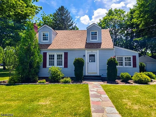 61 East Ave Photo 1