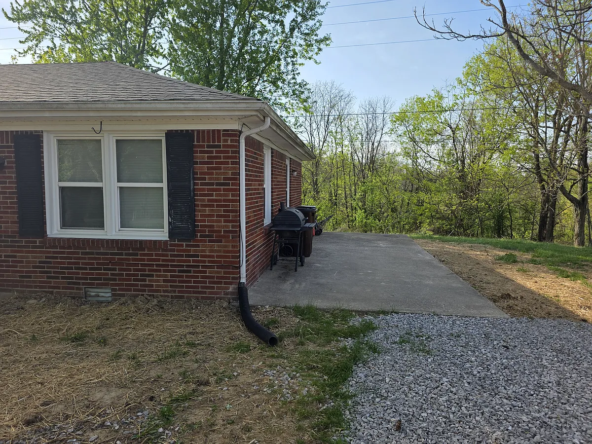 Building Photo - 6354 Mackville Rd