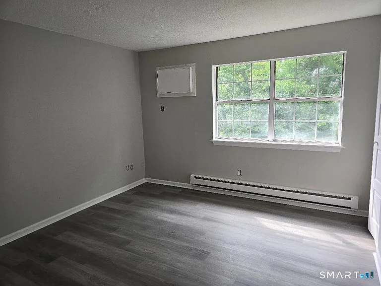 116 Angel Dr #D — Photo 5