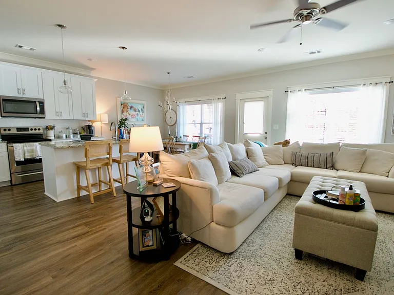 1408 Gatewood Pl — Photo 2