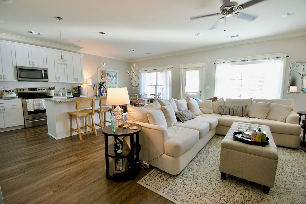 Building Photo - 1408 Gatewood Pl