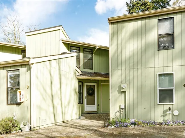 1220 SW Harrier Circle #3, Oak Harbor, WA 98277