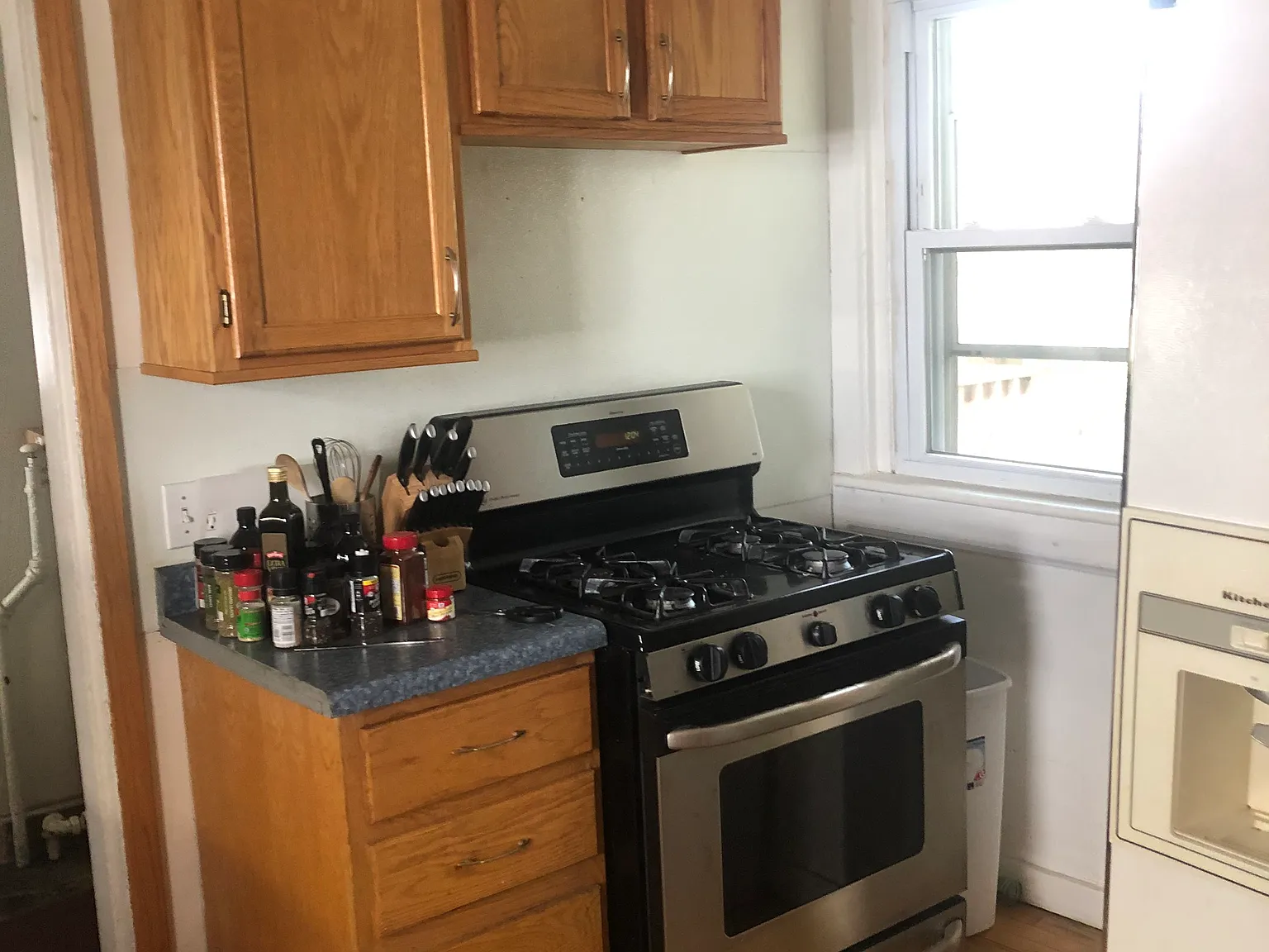 6 bed, $3,000 — Photo 2