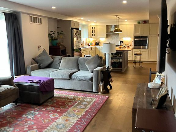 5th image of 2466 Cecilia Dr
