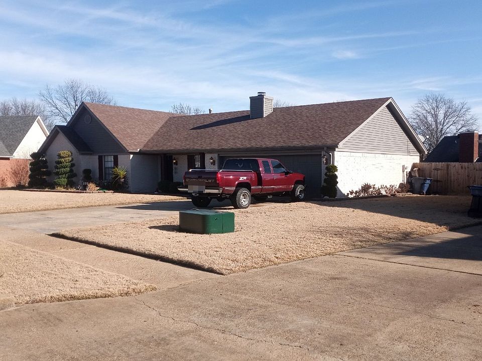 2nd image of 227 Northwind Dr