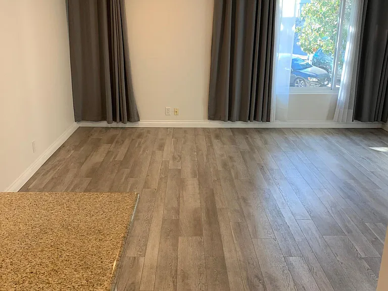 1726 Winona Blvd #201 — Photo 13