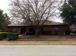 2615 E Williamsburg Mnr, Arlington, TX 76014