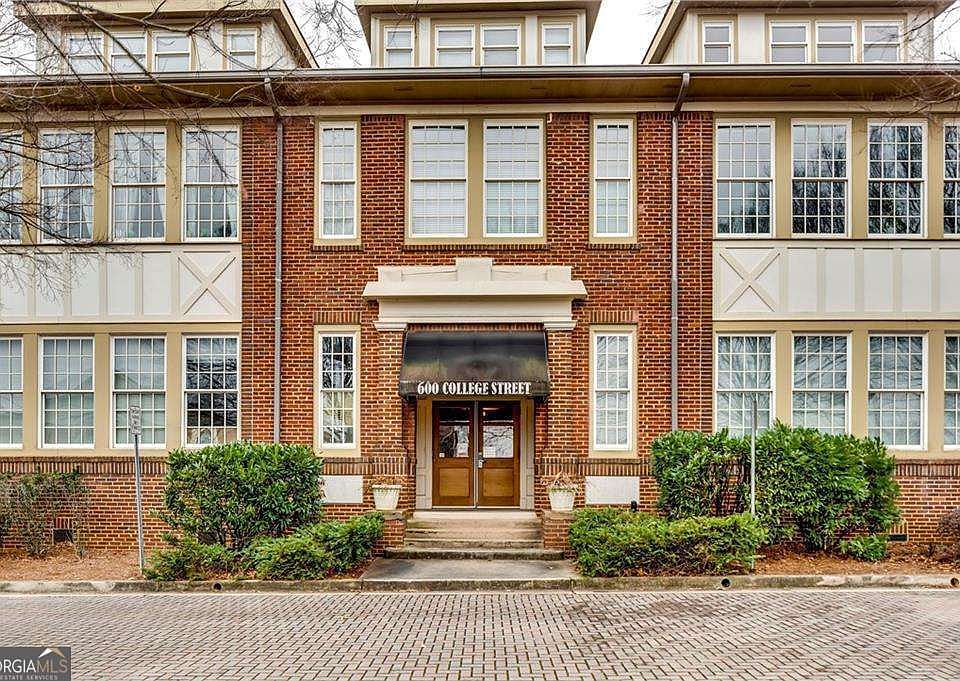 1st image of 600 College St Unit 101
