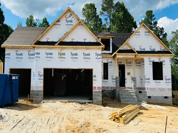 307 Carolina Landing Dr, Zebulon, NC 27597