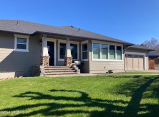 415 Viewmont Pl, Yakima, WA 98908