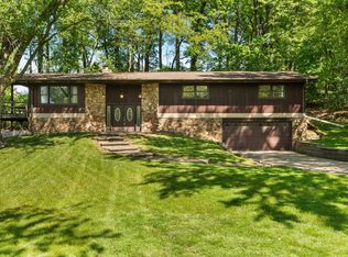 213 Scarborough Ct, Valparaiso, IN 46385
