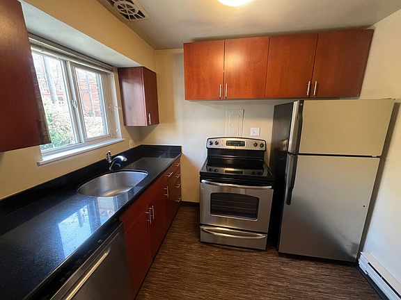 4th image of 1205 Queen Anne Ave N #204