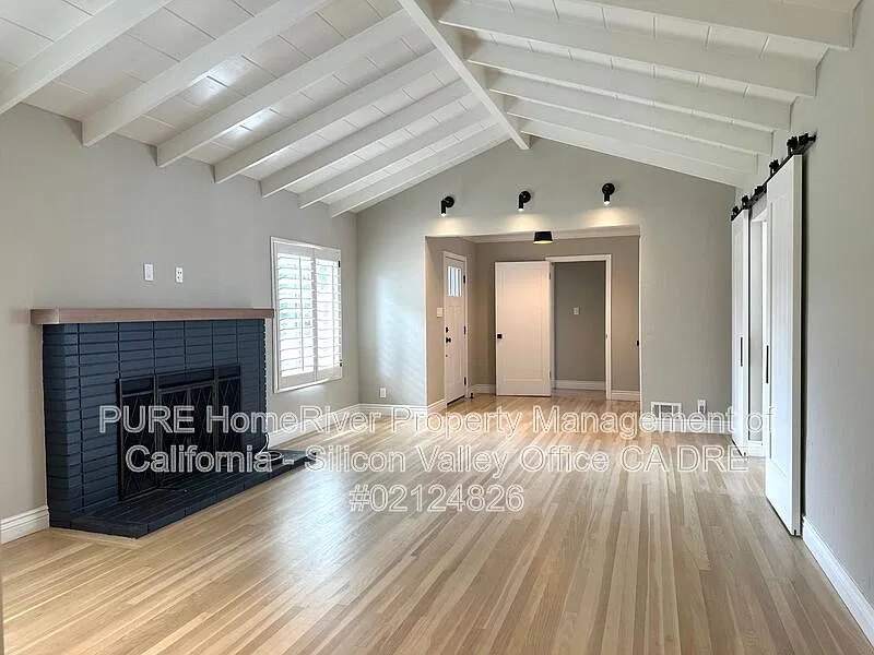 3 bed, 2.0 bath, 1539 sqft, $6,795 — Photo 4