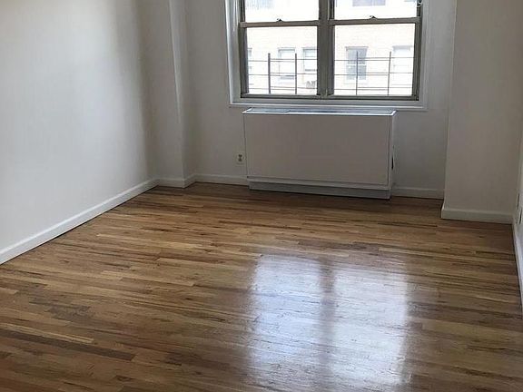 5th image of 400 E 54th St APT 18D