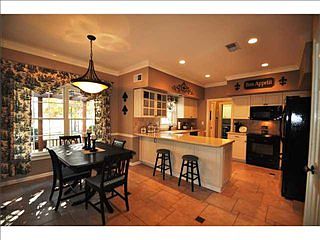 5th image of 2683 Clermont Pl