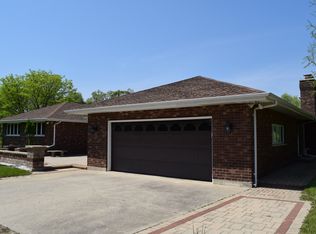 2301 Colby Point Rd, McHenry, IL 60050