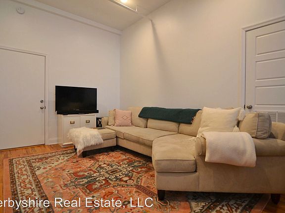 3rd image of 801 Church St #4
