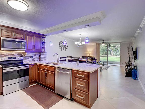 5th image of 9005 Flynn Cir APT 7