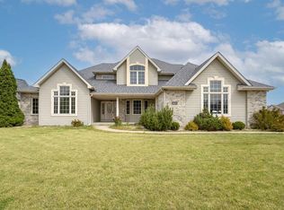 2421 Dover Ln, Racine, WI 53406