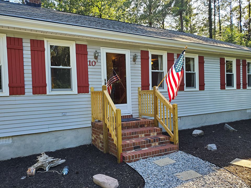 1st image of 10 Rosewood Ln
